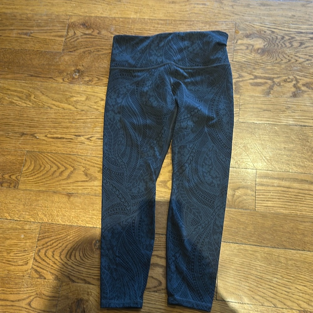 Athleta women’s medium/petite leggings